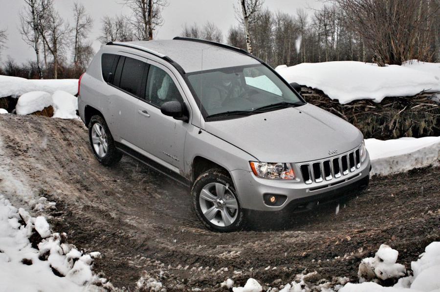  Jeep Compass Limited 2011 года  (фото 37 из 51)